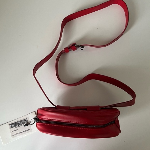 Plus Size DOUBLE RING CHEVRON QUILTED BELT BAG - Picture 4 of 4